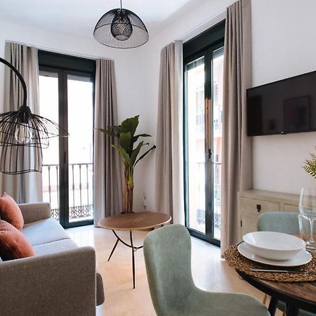 Chiqui And Vicente Suite Apartments Севилья Экстерьер фото
