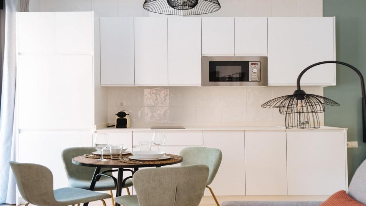 Chiqui And Vicente Suite Apartments Севилья Экстерьер фото