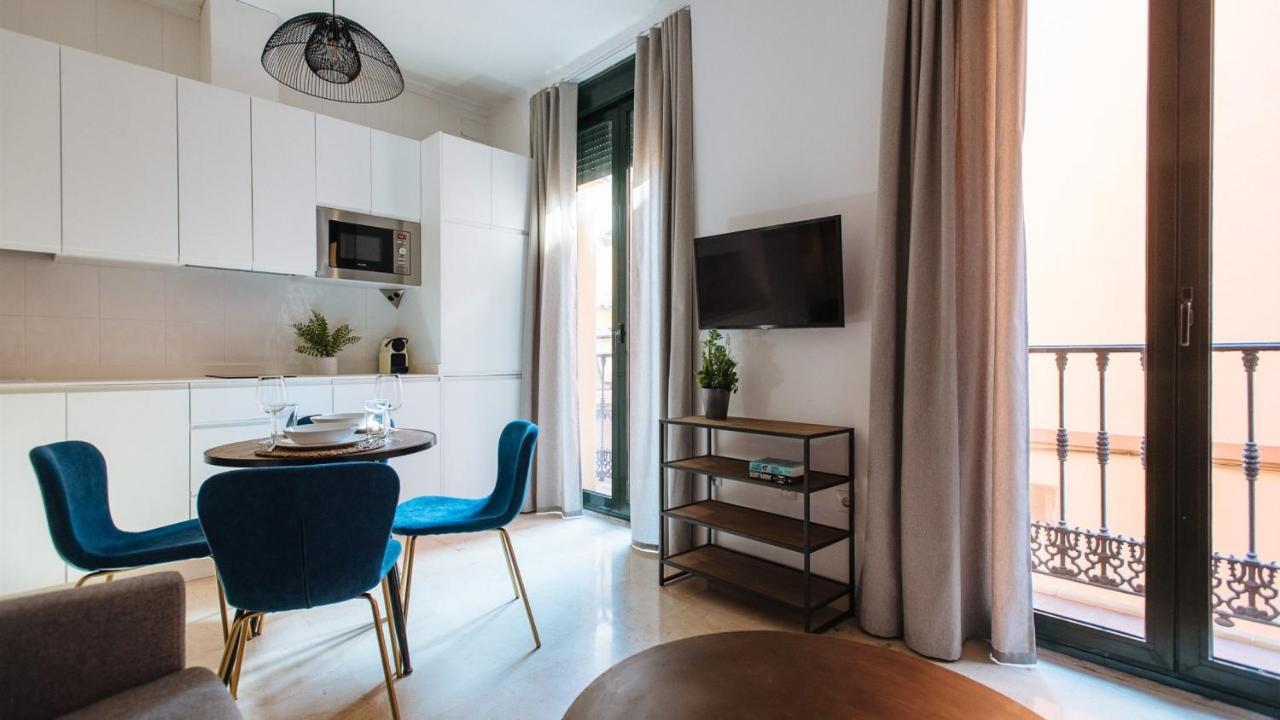 Chiqui And Vicente Suite Apartments Севилья Экстерьер фото